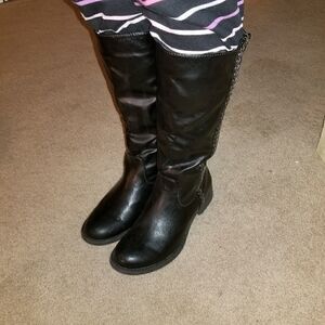 Lime light black boots size 7.   ^